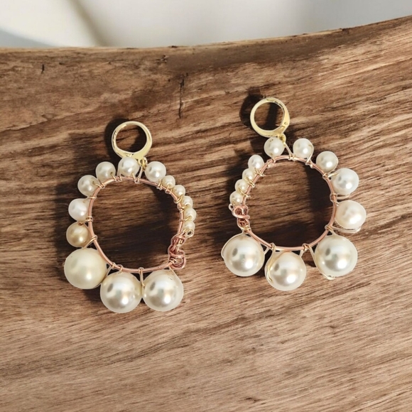 18K Gold Plated Faux Pearl Cooper Hoop Huggie Earring - Picture 1 of 6